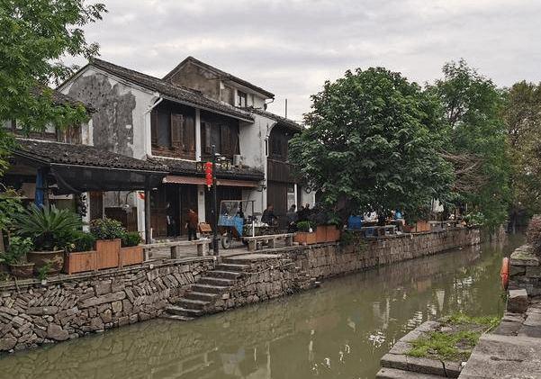 中国移动副总经理李慧镝到白沙调研并为援建项目揭牌